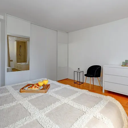 Les Halles 1Br Flat *