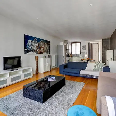 Les Halles 1Br Flat Apartment